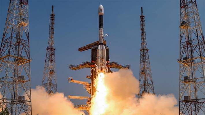 NYT, In Rare Praise, Hails India's Space Programme