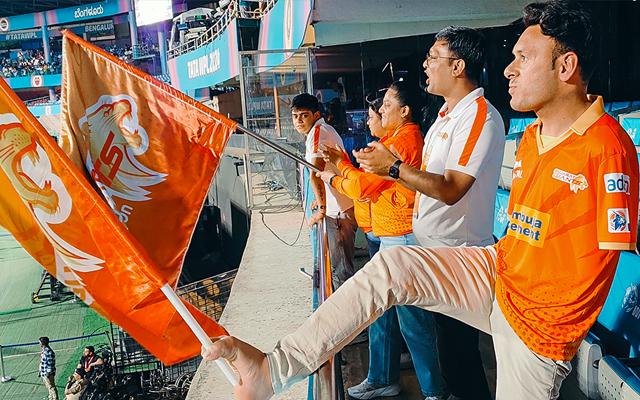 Para-cricketer Amir Hussain Lone Elated After Visiting Gujarat Giants' WPL Squad
