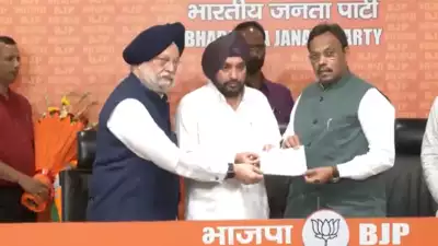 Former Delhi Cong Leaders, Including Arvinder Singh Lovely, Join BJP