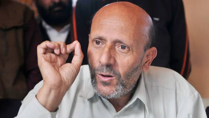”PM Modi Removed Article 370 After Consulting Farooq, Omar Abdullah”: Claims Er Rashid