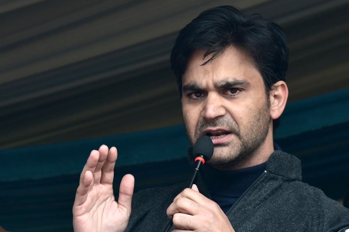 “Omar Abdullah’s Statehood Resolution Marks a Setback for Article 370 Restoration,” says Waheed Para