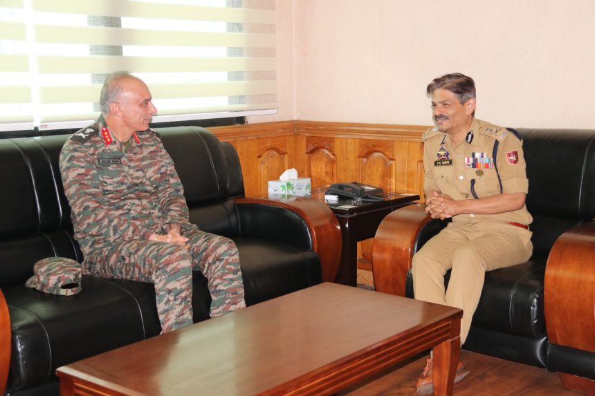 General Officer Commanding (GOC) 15 Corps calls on DGP J&K