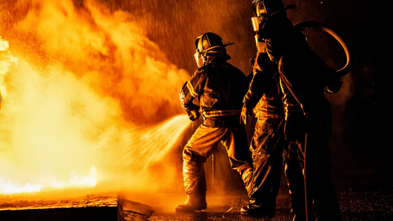 Massive Fire Breaks Out At Grocery Shop In J&K’s Kupwara