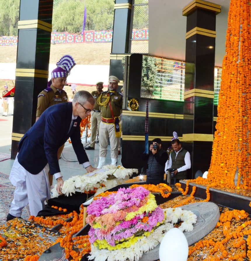 Chief Minister Omar Abdullah Pays Tributes to Police Martyrs on Commemoration Day at Zewan Memorial