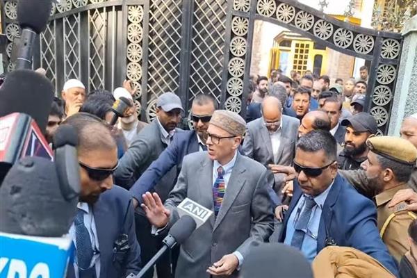 CM Omar Abdullah Visits Residence Of Slain Doctor In J&K’s Budgam