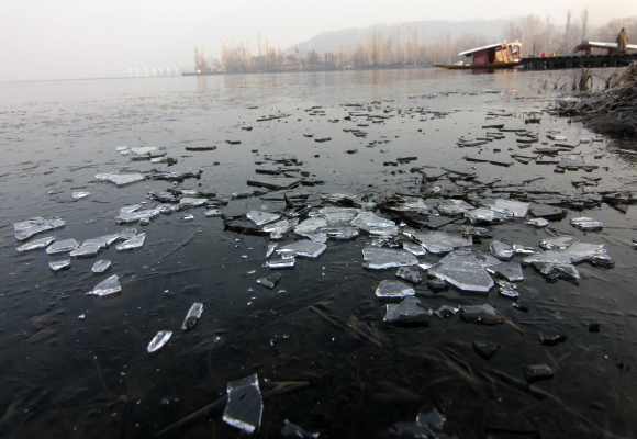 Kashmir Reels Under Intense Cold Wave Conditions Across