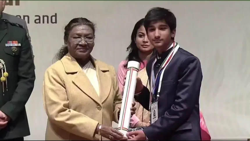 President Confers 12-Year-Old Kashmiri Singer with PM Bal Puraskar